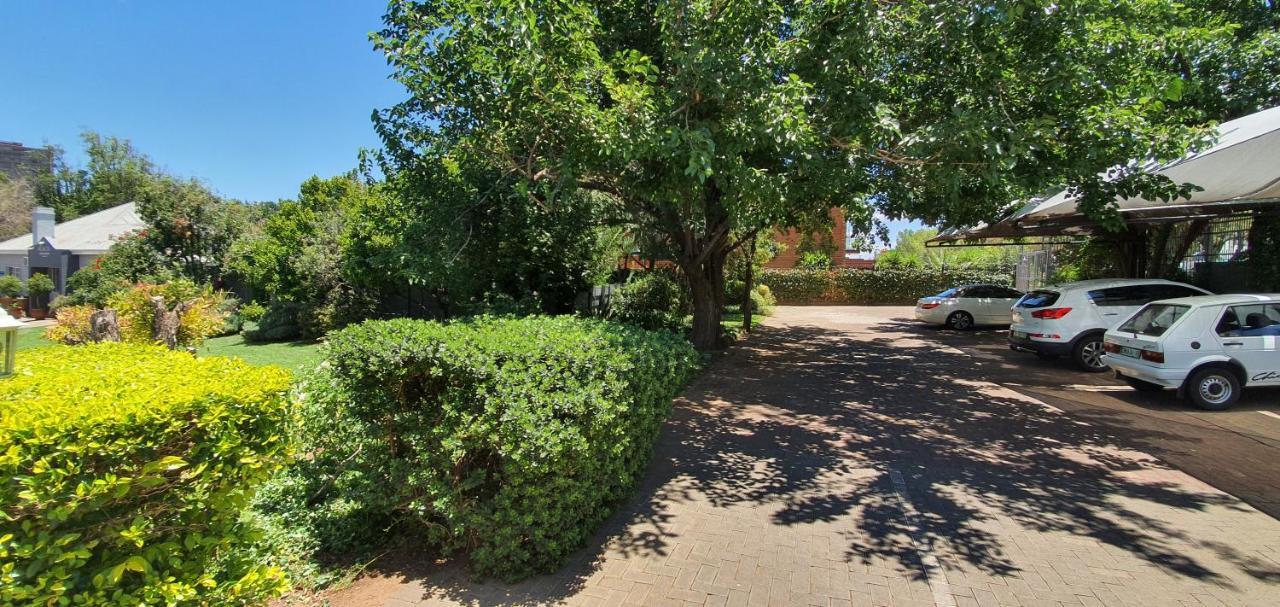 Acacia Westdene B&B Bloemfontein Ngoại thất bức ảnh