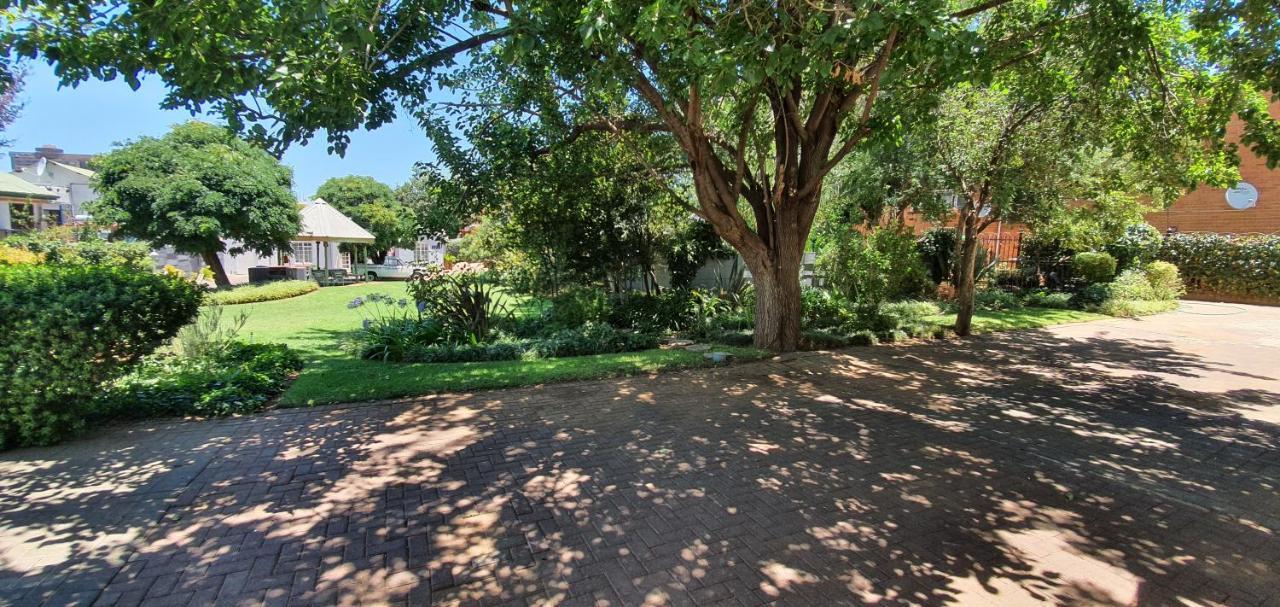 Acacia Westdene B&B Bloemfontein Ngoại thất bức ảnh