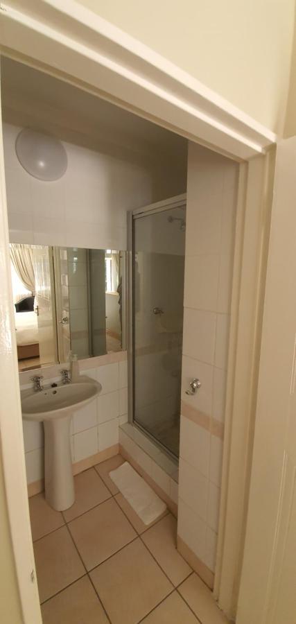 Acacia Westdene B&B Bloemfontein Ngoại thất bức ảnh
