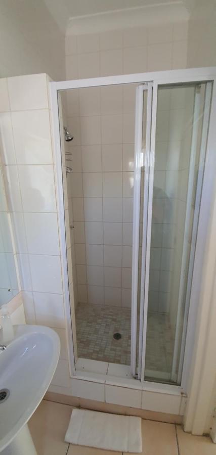 Acacia Westdene B&B Bloemfontein Ngoại thất bức ảnh